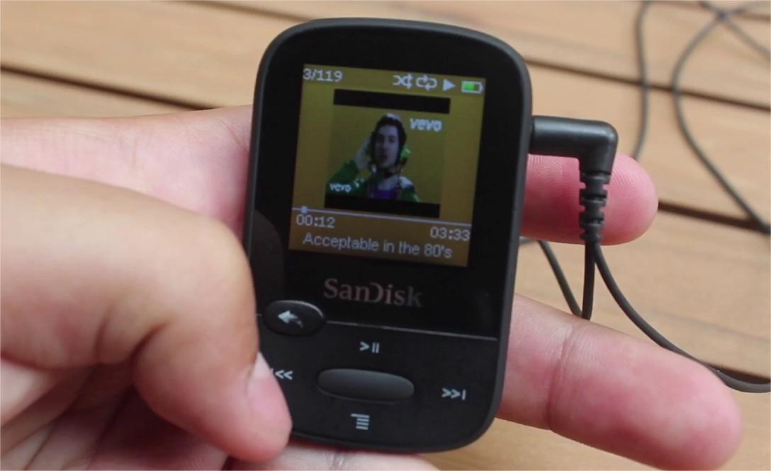 ¿Reproducir música en Sandisk Sansa Clip?